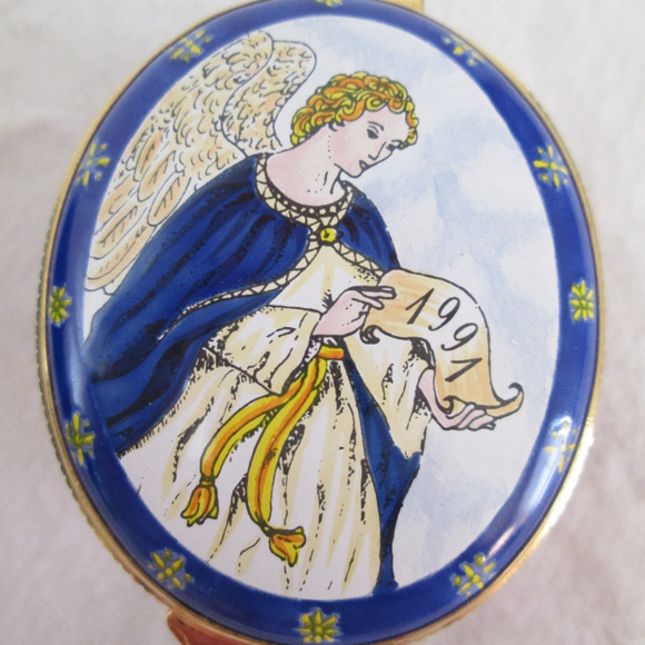 Crummles Enamel Trinket Box 1991 BLUE ANGEL Angels - Picture 1 of 8